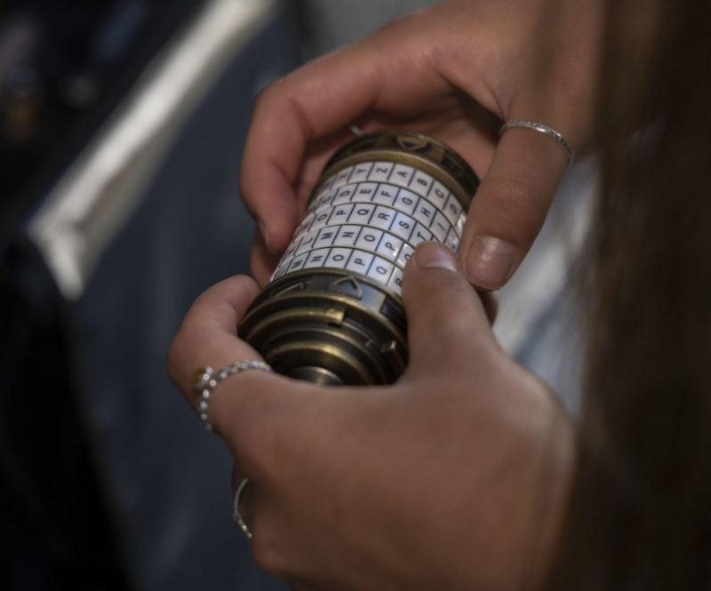 Magisches Malbunportal: Outdoor Adventure Room